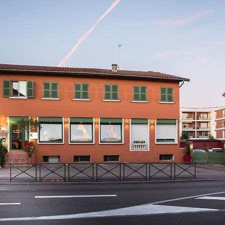 Auberge De La Vallee Francheville  Eksteriør bilde